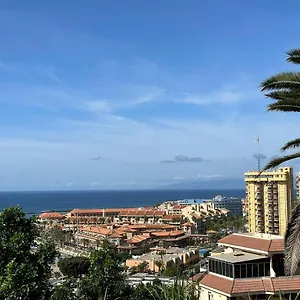 modern-flat-in-los-cristianos-vbella-1-wifi.tenerifehoteles.net/